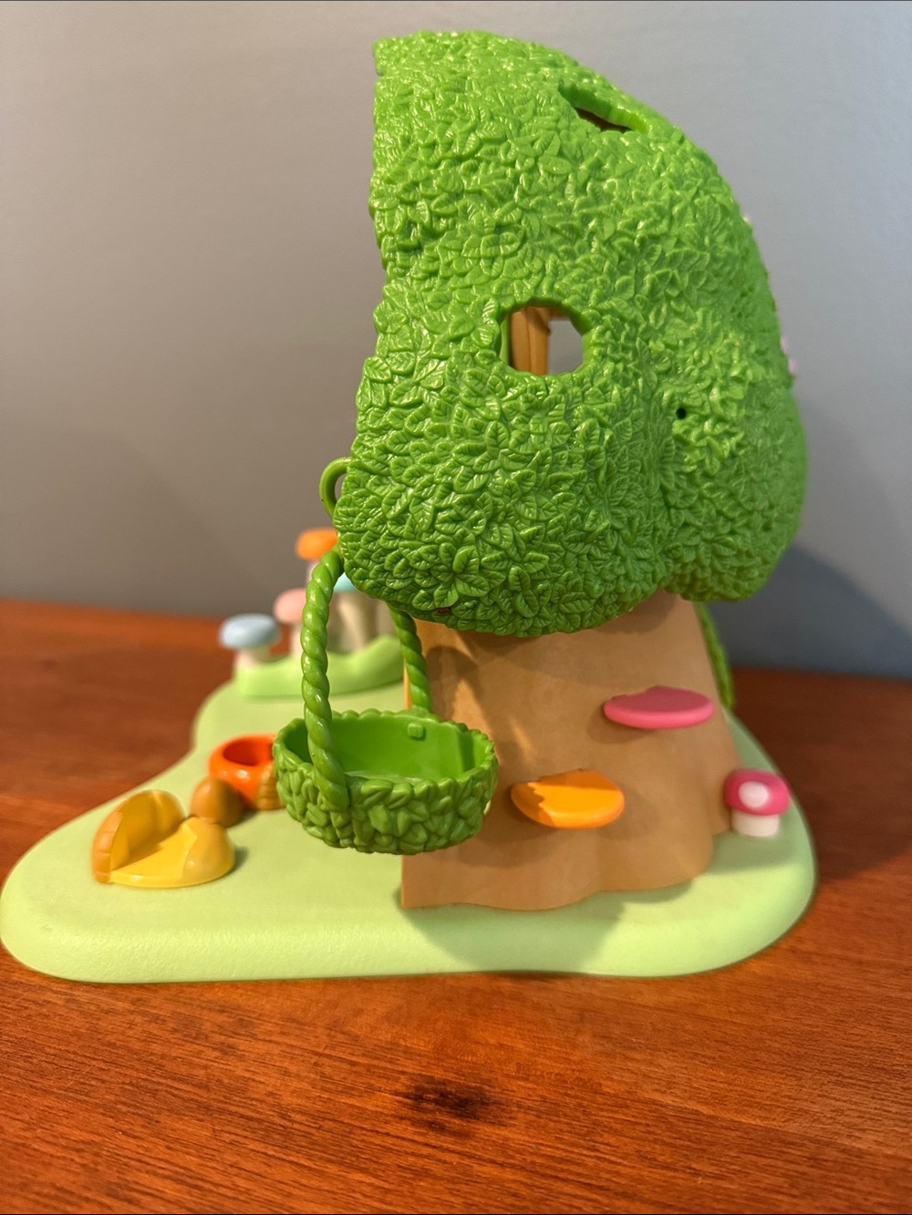 Calico Critters Treehouse - Picture 2 of 6